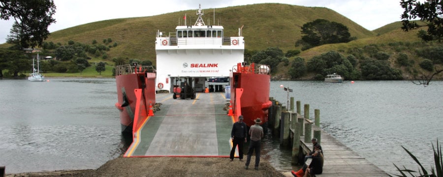 SeaLink ferry Seabridge at Great Mercury Island