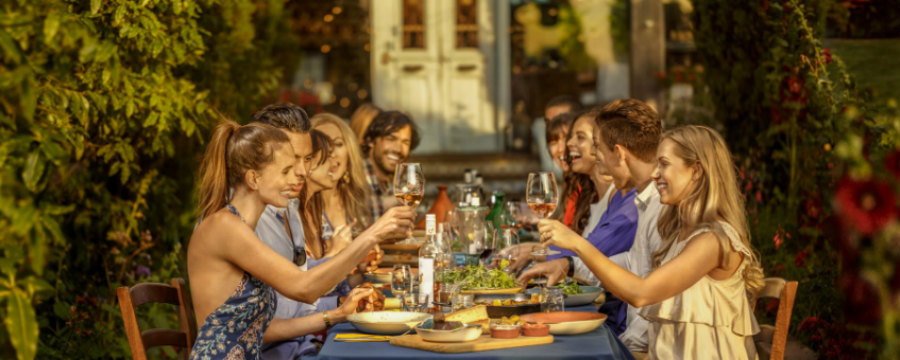 Casita Miro outdoor dining with friends